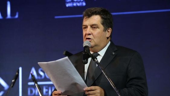 Gustavo Kretschmar: Los empresarios tenemos que hacer bien lo que mejor sabemos hacer: generar riqueza, terminar con el 50% de la economía en negro y generar empleo.