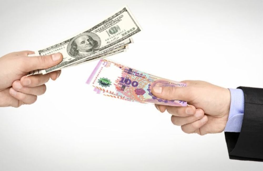 Demanda récord de dólares: 3,9 millones de personas compraron u$s 753 millones en julio