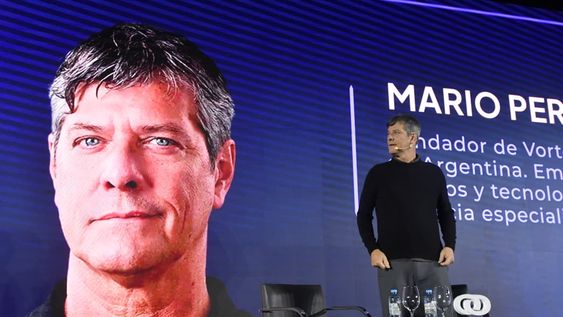 Mario Pergolini cerró el Bootcamp Empresarial Mendoza con una charla sobre innovación, inteligencia artificial y los cambios que atraviesan los negocios.