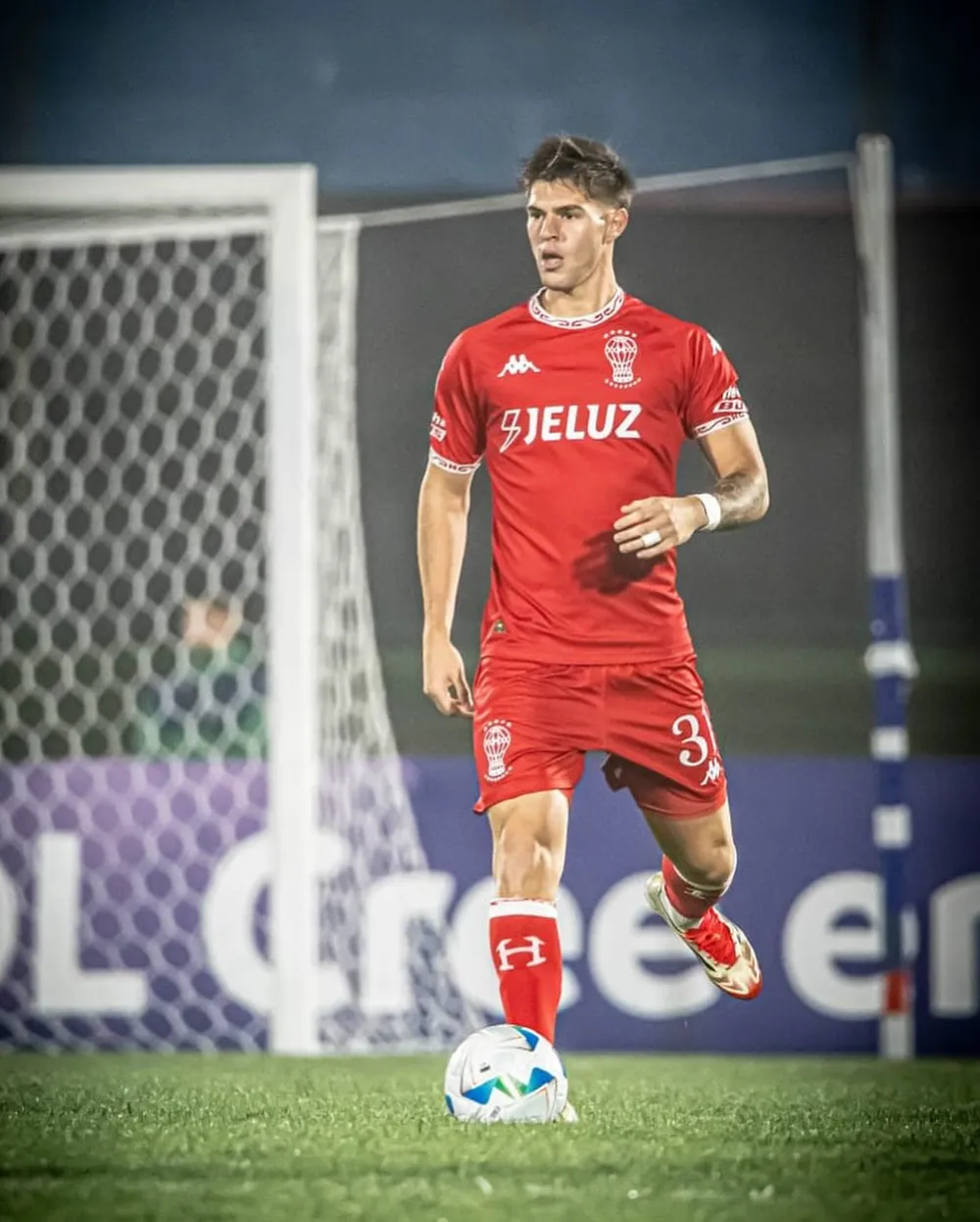 Marco Pellegrino, defensor central de Huracán