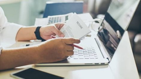 Cuáles son las herramientas más eficaces para mejorar tu currículum con inteligencia artificial y qué hay que tener en cuenta.