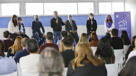 Los Andes | El acto se llevó adelante en Moreno y estuvo encabezado por el jefe de Gabinete, Juan Manzur, y el ministro de Desarrollo Social, Juan Zabaleta.