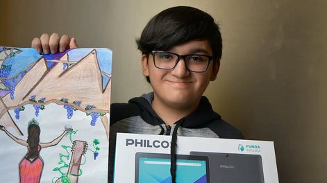 Abel Tiziano Mad Ramos, alumno del sexto grado de la Escuela Tomas Alba Edison, ganó el Concurso de diseño de tapa del TinteroFoto : Orlando Pelichotti