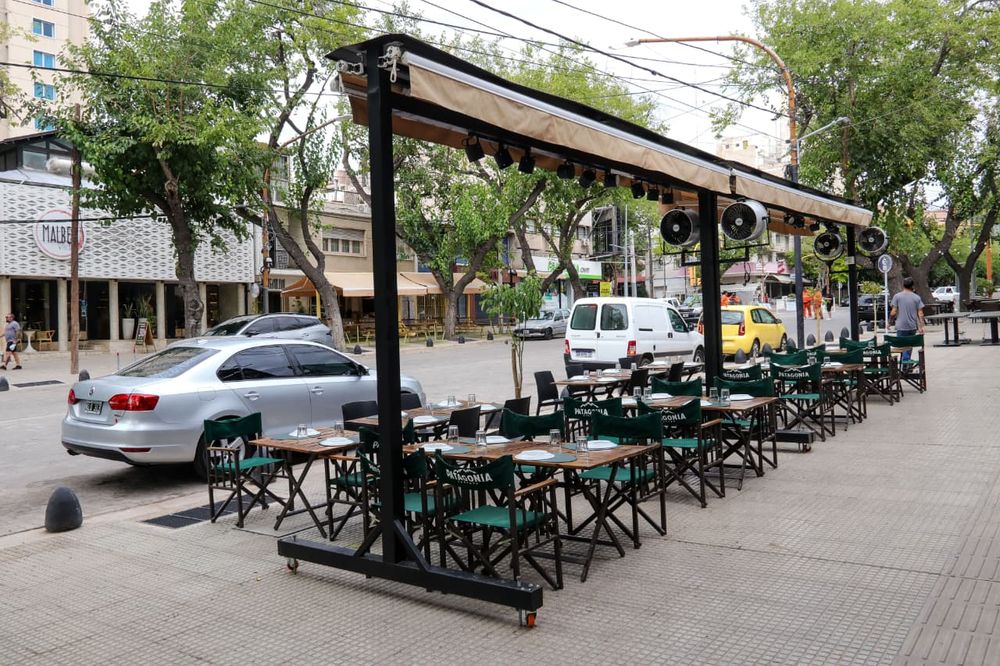 Tras 6 meses de tareas, la calle Sarmiento de Ciudad está lista para estrenar su nueva cara que será un “revival” de este pintoresco y típico paseo en la Ciudad de Mendoza.