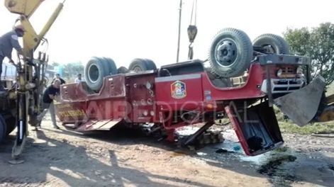Los Andes | El Consejo de Federaciones de Bomberos Voluntarios de la República Argentina dispuso el luto de todo el Sistema Nacional de Bomberos Voluntarios por el término de tres días.