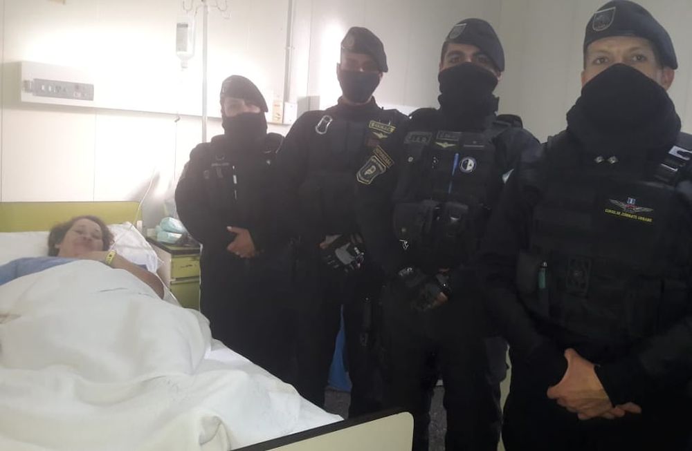 Policías parteros: ayudaron a nacer a un bebé que está en perfecto estado de salud