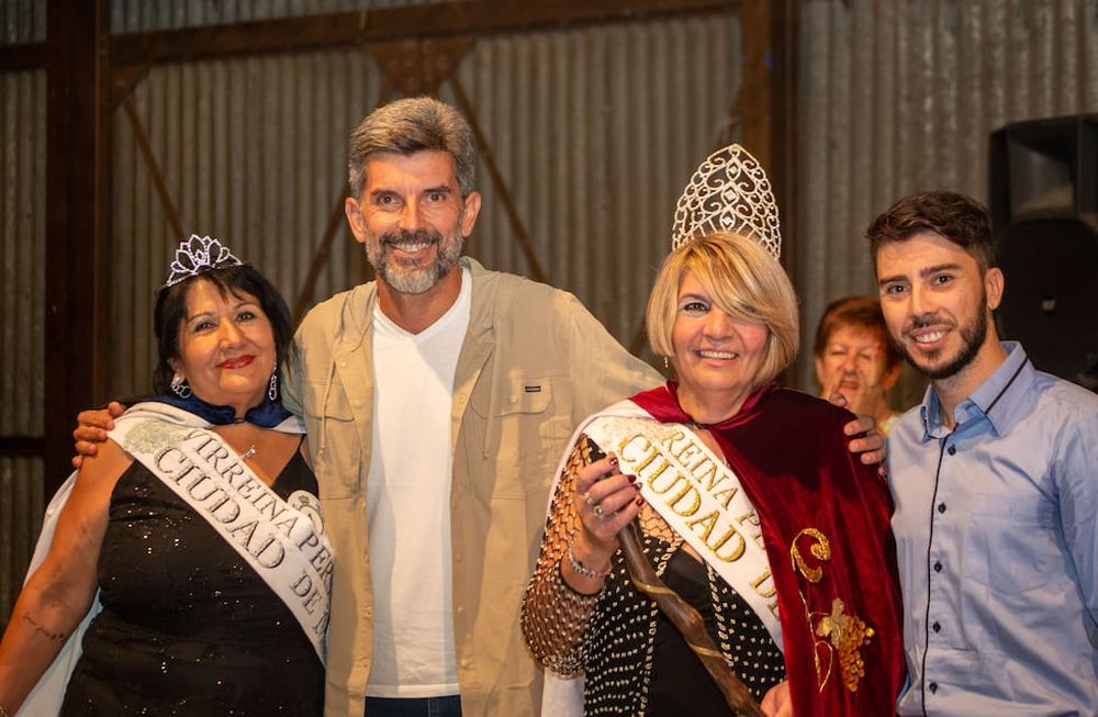 La Ciudad eligió y coronó a la representante de personas mayores