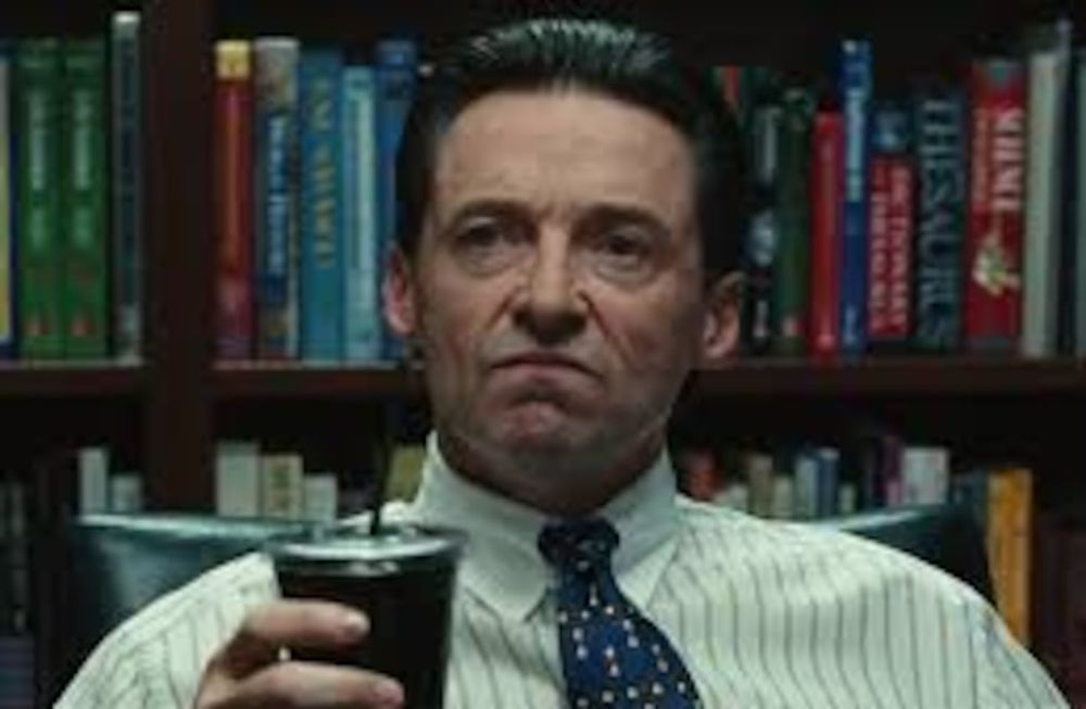 Hugh Jackman protagoniza en esta película a Frank Tassone, un manipulador inconcebible.