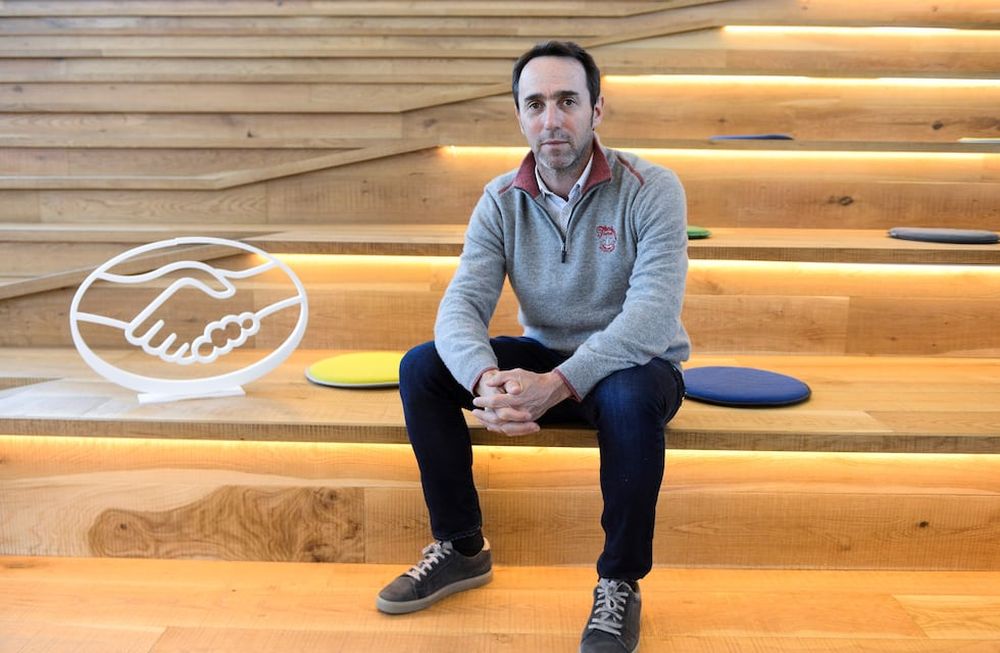 Marcos Galperin imita a Elon Musk y busca mudar la sede de Mercado Libre: las razones