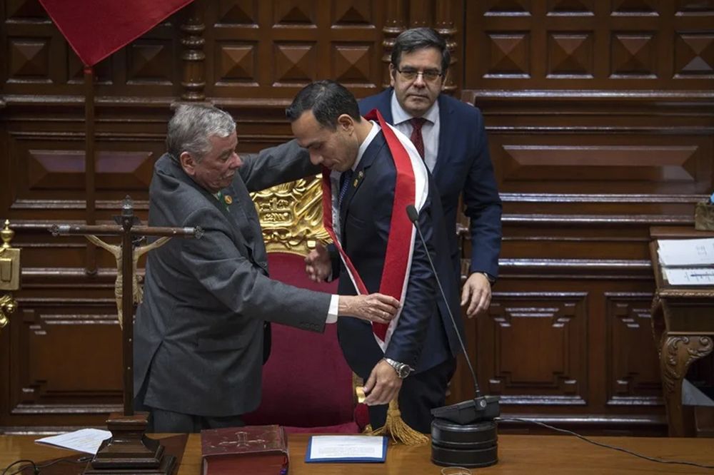 Desde su llegada al Congreso como suplente, Jerí ha sido objeto de denuncias por presunta corrupción y enriquecimiento ilícito, aunque ha rechazado las acusaciones.