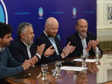 El Gobernador Alfredo Cornejo anunció el traslado del Puerto Seco, que actualmente funciona en el departamento de Godoy Cruz, a la ruta nacional 7 en Luján de Cuyo.