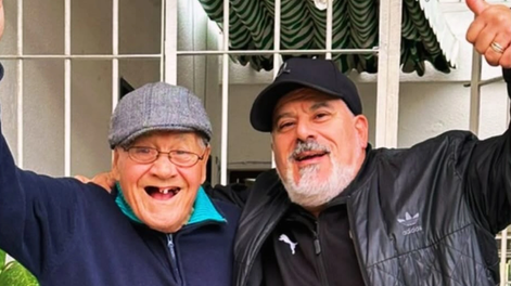Pichu Straneo junto a su padre Pocho.