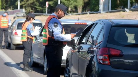 Los Andes | Aumentan los controles de alcoholemia y bajan la cantidad de casos positivos con graduaciones de alcohol en sangre penadas por ley. | Foto: Los Andes