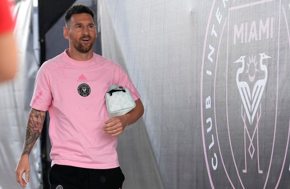 El atacante argentino Lionel Messi del Inter Miami previo al partido contra DC United en la MLS, el sábado 18 de mayo de 2024, en Fort Lauderdale. (AP Foto/Lynne Sladky)