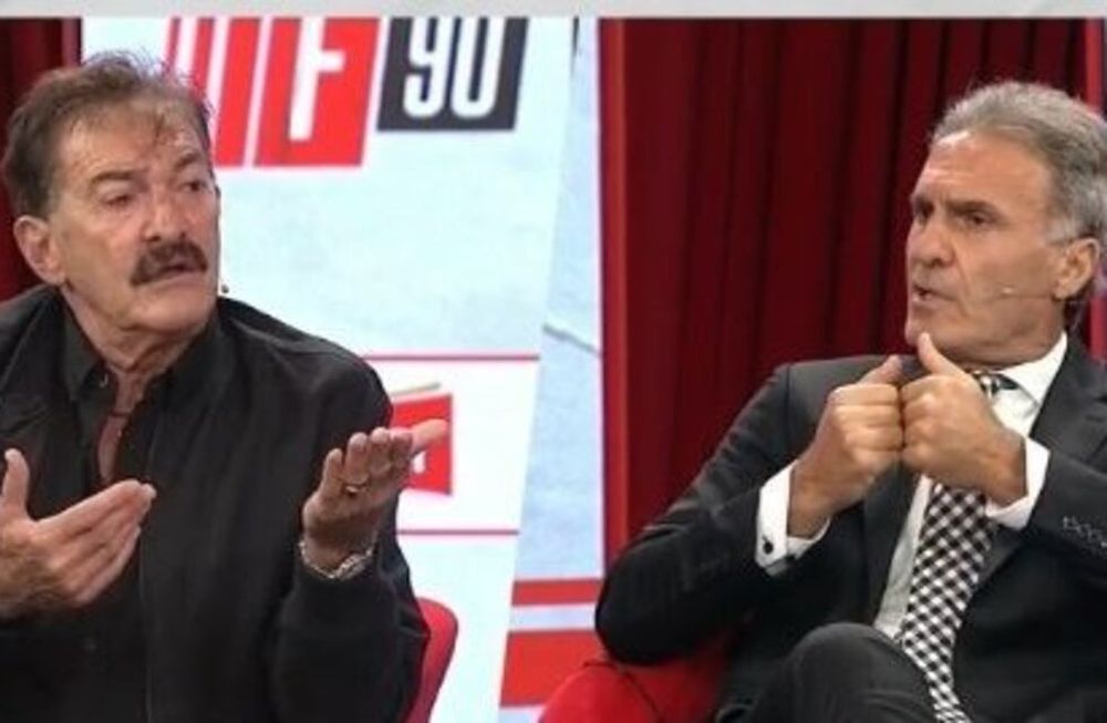 Los campeones del mundo en 1978 y 1986 se dijeron de todo en vivo.