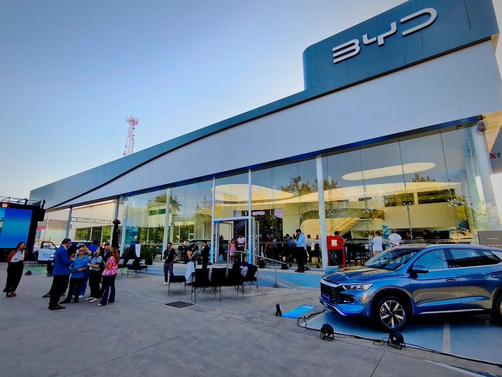 El gigante mundial BYD desembarc&oacute; en Mendoza