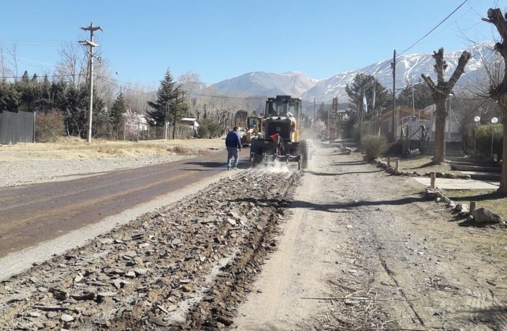 Vialidad Provincial prepara las villas de montaña para la temporada de turismo