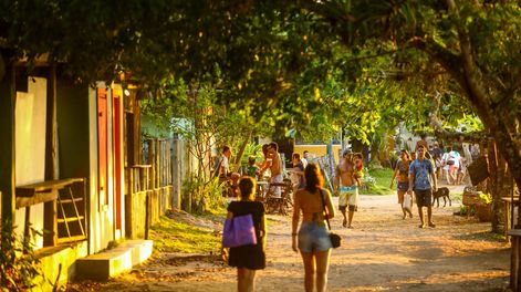 El mágico pueblito de Brasil con mar transparente: un lugar escondido de pesca artesanal y belleza natural