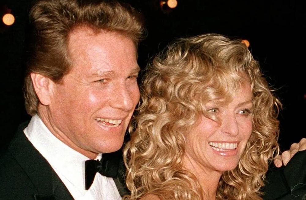 Farrah Fawcett y Ryan ONeal, durante una estreno en Nueva York, en 1989. Gentileza: ABC