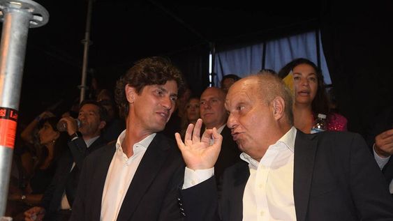 Martín Lousteau compartió palco oficial con Hernán Lombardi durante la Fiesta de la Vendimia en Mendoza. Foto: José Gutierrez  / Los Andes
