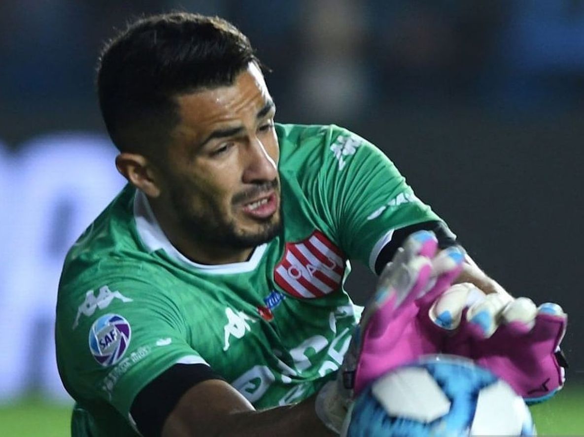 Sebastián Moyano, el ex Tomba que juega en Santa Fe. / gentileza
