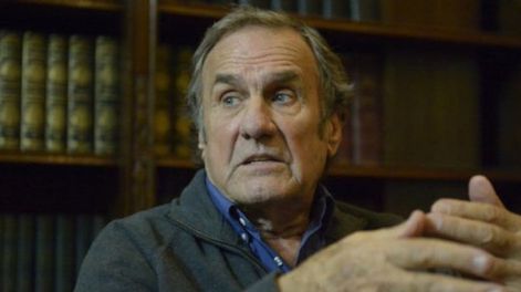 El Lole volvió a ser internado con un cuadro de deshidratación.