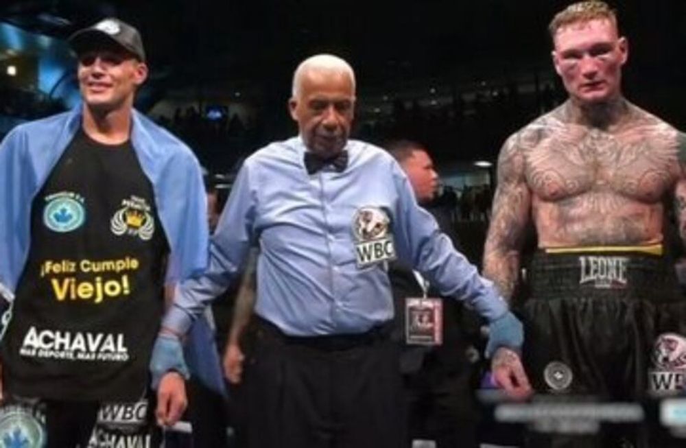 Los jueces le robaron la pelea al argentino Yamil Peralta pero el mismo rival canadiense, Ryan Rozicki, reconoció que el fallo no fue justo.