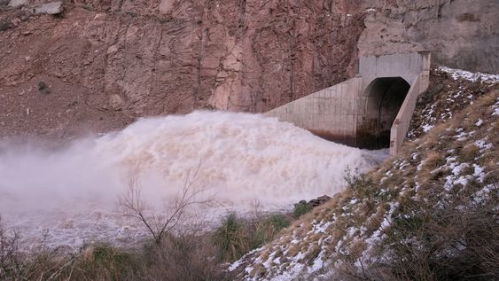 Dique Potrerillos: por qué se limpia el descargador de fondo - Foto: Gobierno de Mendoza.