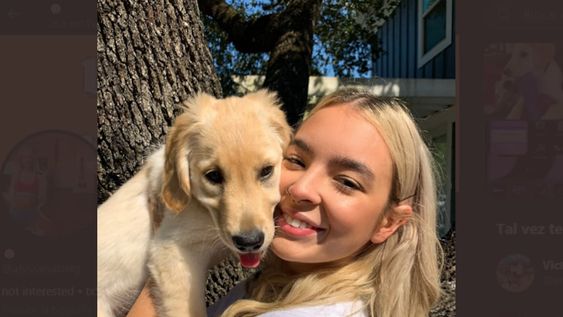 Una chica fotografió a su perrito con trasero humano y se volvió viral