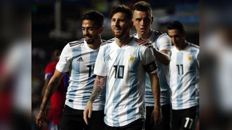 Tres goles de Messi para despedir a la Selección con goleada