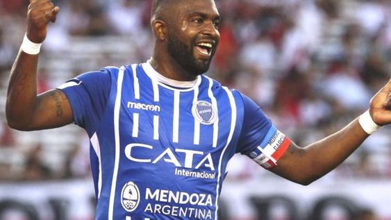 Santiago García sigue metido en el corazón de los hinchas de Godoy Cruz y de Nacional de Montevideo (Archivo).