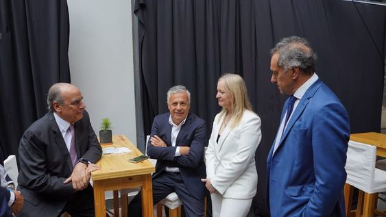 Guillermo Francos, Alfredo Cornejo, Hebe Casado y Daniel Scioli. Orlando Pelichotti / Los Andes