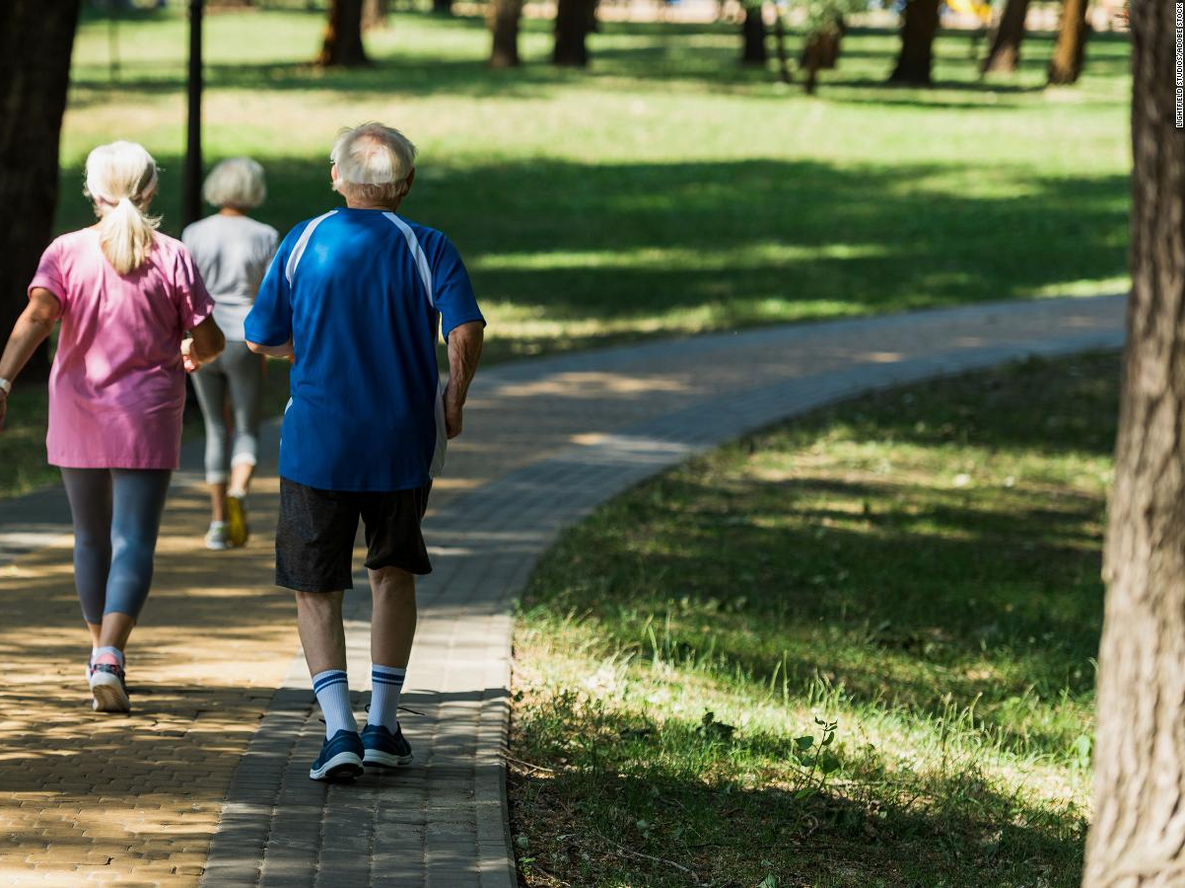 ¿Cuántos pasos diarios se deben caminar para obtener beneficios en la salud?