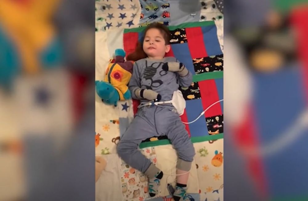 Esta extraña enfermedad había sido diagnosticada en otros 19 niños en el Reino Unido en ese momento.