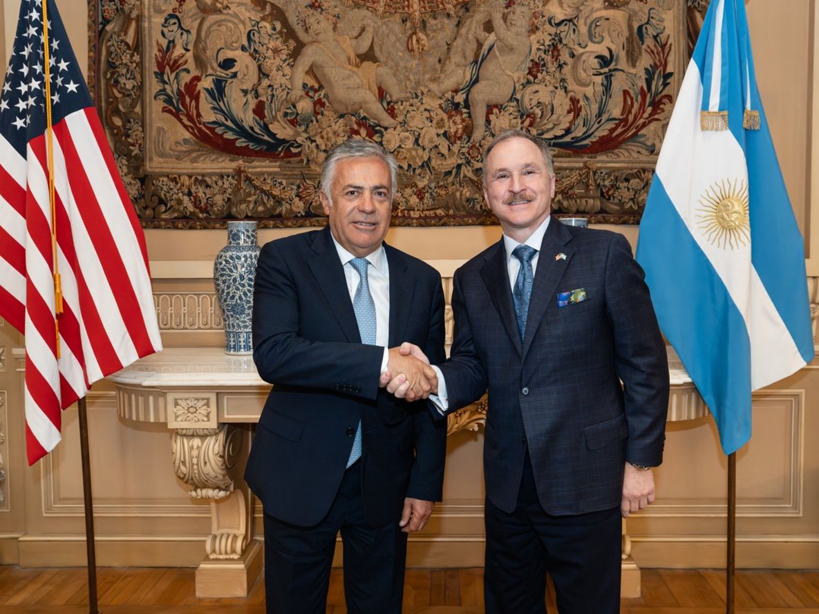 Alfredo cornejo se reunió con el embajador de Estados Unidos