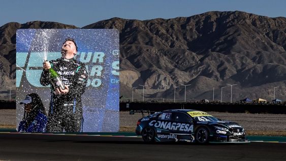 El mendocino Bernardo Llaver ganó en San Juan y sumó su segunda victoria de la temporada en el TC2000