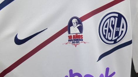 San Lorenzo de Almagro homenajeó al Papa Francisco. / Gentileza.