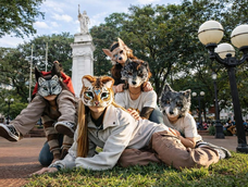 Identidad, jóvenes, redes sociales y bienestar: una tendencia que genera curiosidad y debate. Identidad, jóvenes, redes sociales y bienestar: una tendencia que genera curiosidad y debate.