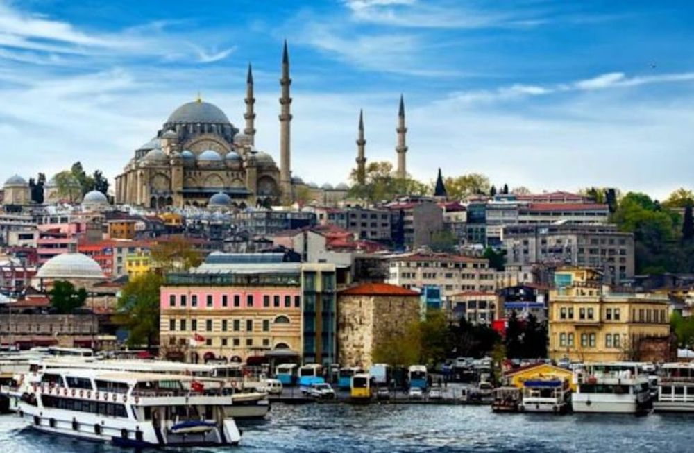Estambul, una ciudad de novela, un puerto que ofrece estructurar la logística comercial para los productos mendocinos y su transporte terrestre hacia Azerbaiyán y los países de Asia Central.