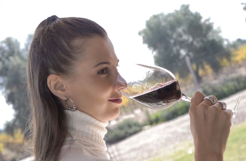 La reina de la Vendimia recorrerá bodegas y espacios gastronómicos con #ExperienciaGuarda14