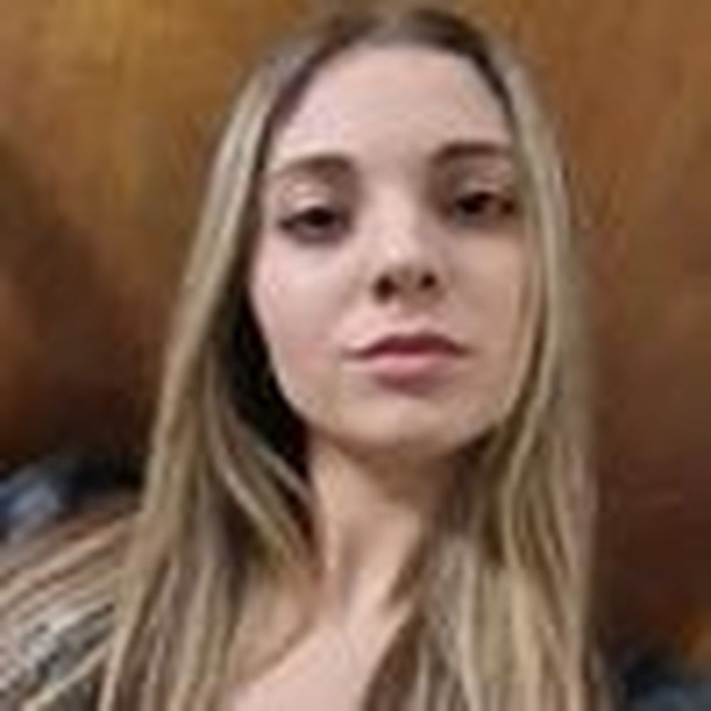 La locutora y otro capítulo del bizcochuelo: esta vez, convirtió uno en torta