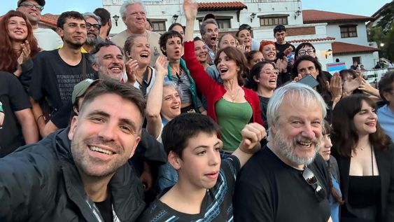 En esta selfie se puede ver a Navarro (a la izquierda), a Marrale (derecha) y Oreiro (atrás, en el centro). Foto: Gentileza Ramiro Navarro.