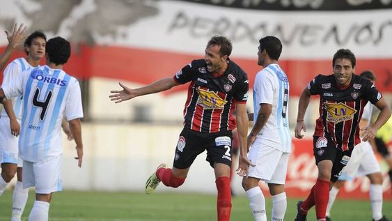 Primera victoria de Chacarita