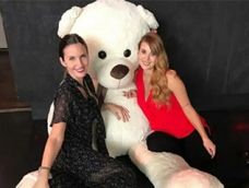 Jesica Cirio junto a su sobrina Priscila Ferrante.
