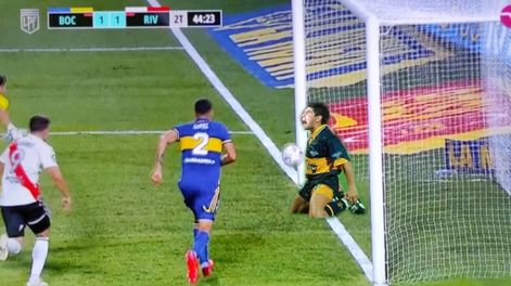 Los hinchas centraron todos los memes en Diego Maradona. Foto: Gentileza.