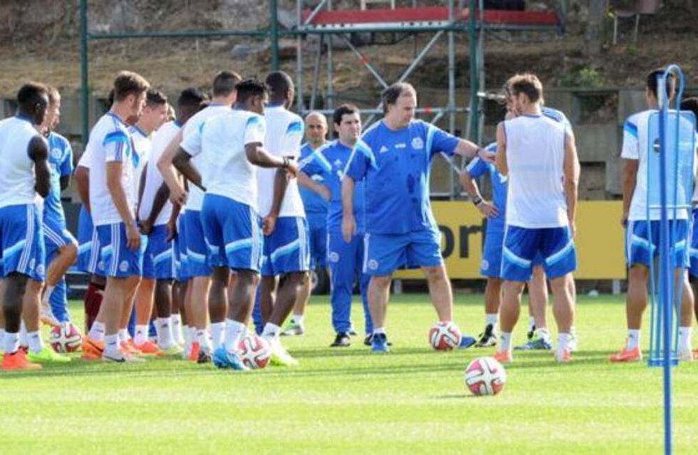 Bielsa motivó al plantel del Olympique de Marsella para ser el mejor del 2015