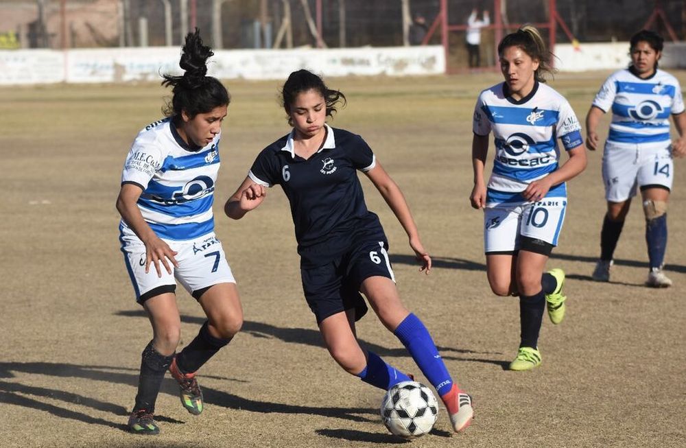Fútbol femenino: este fin de semana arranca el Clausura con formato nuevo