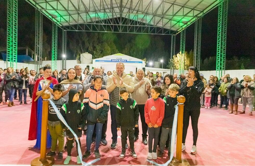 Un pequeño club se transformó en un multiespacio social