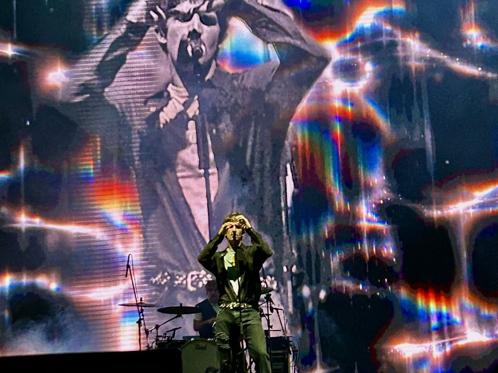 Precisión, estilo y conexión: Silvestre y La Naranja dejó una de las postales musicales de la noche.