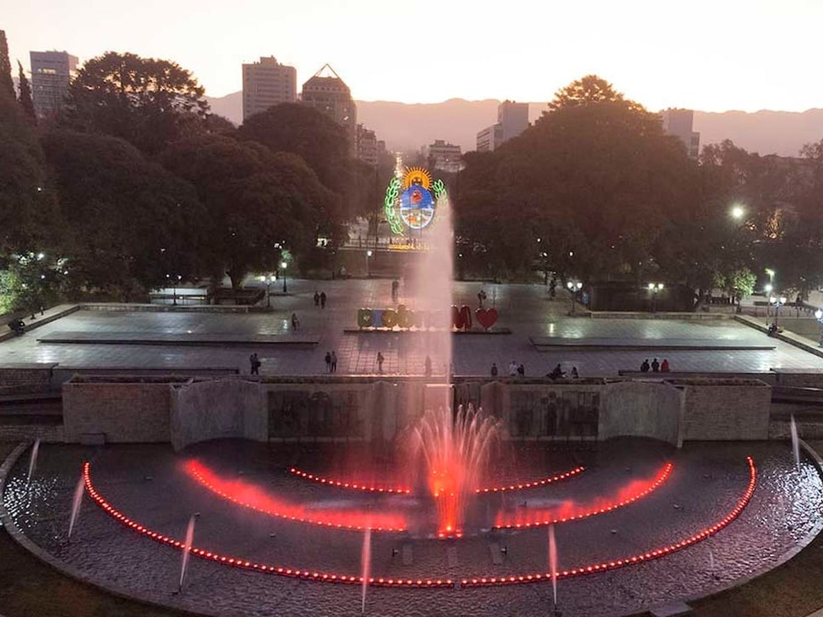 Plaza Independencia de Ciudad de Mendoza. Foto: José Gutierrez / Los Andes